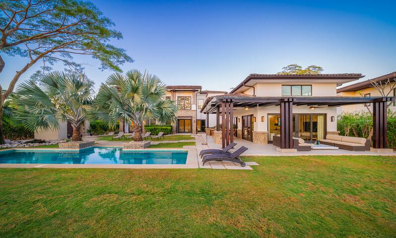 5 Bed Luxury House at Hacienda Pinilla