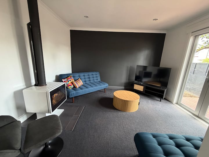 Great Central Spot - 150m To The Coastal Walkway - New Plymouth