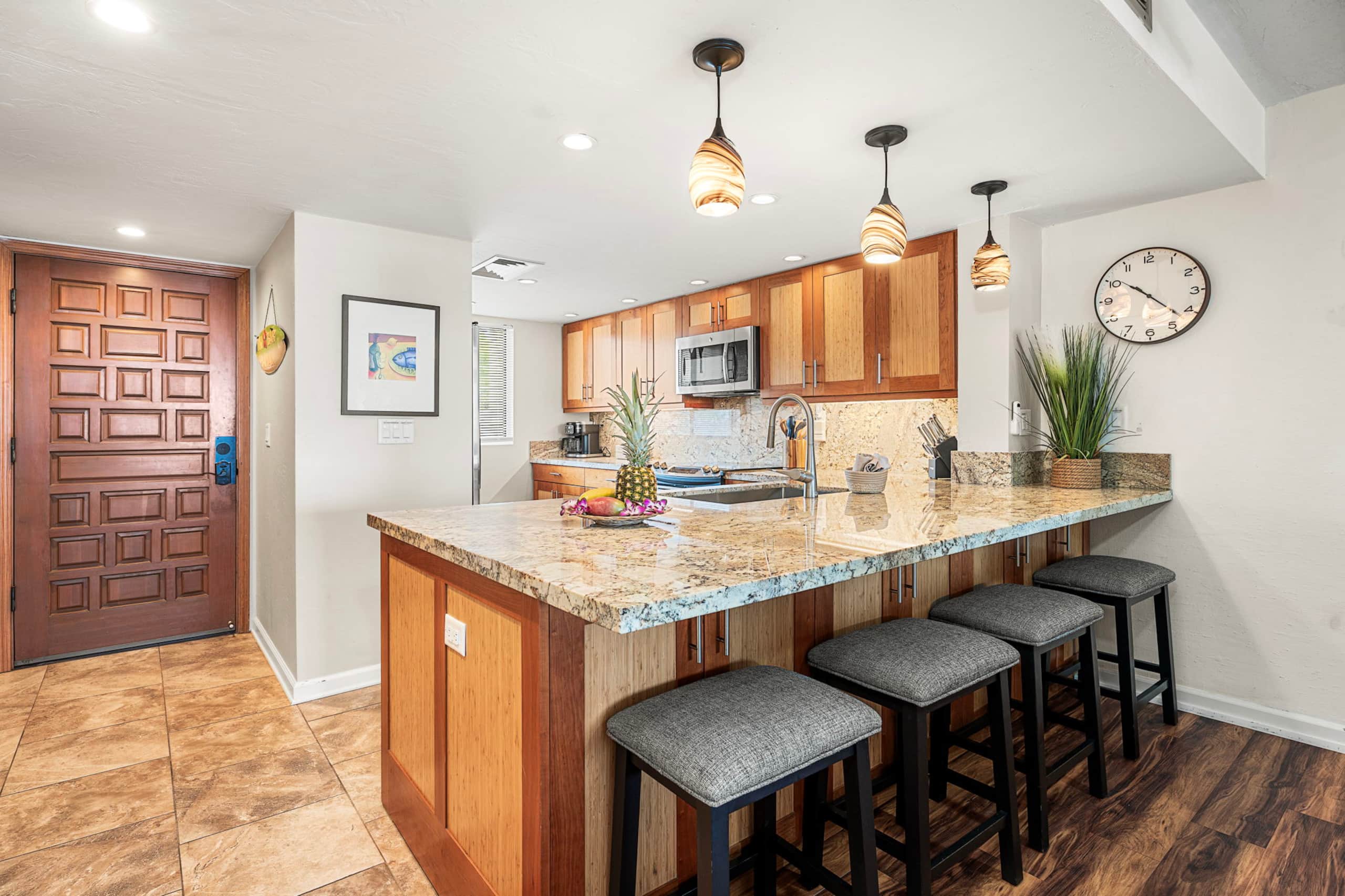 Fabulous Oceanview 2/2 Condo w/Central A/C In Kona - Image 4