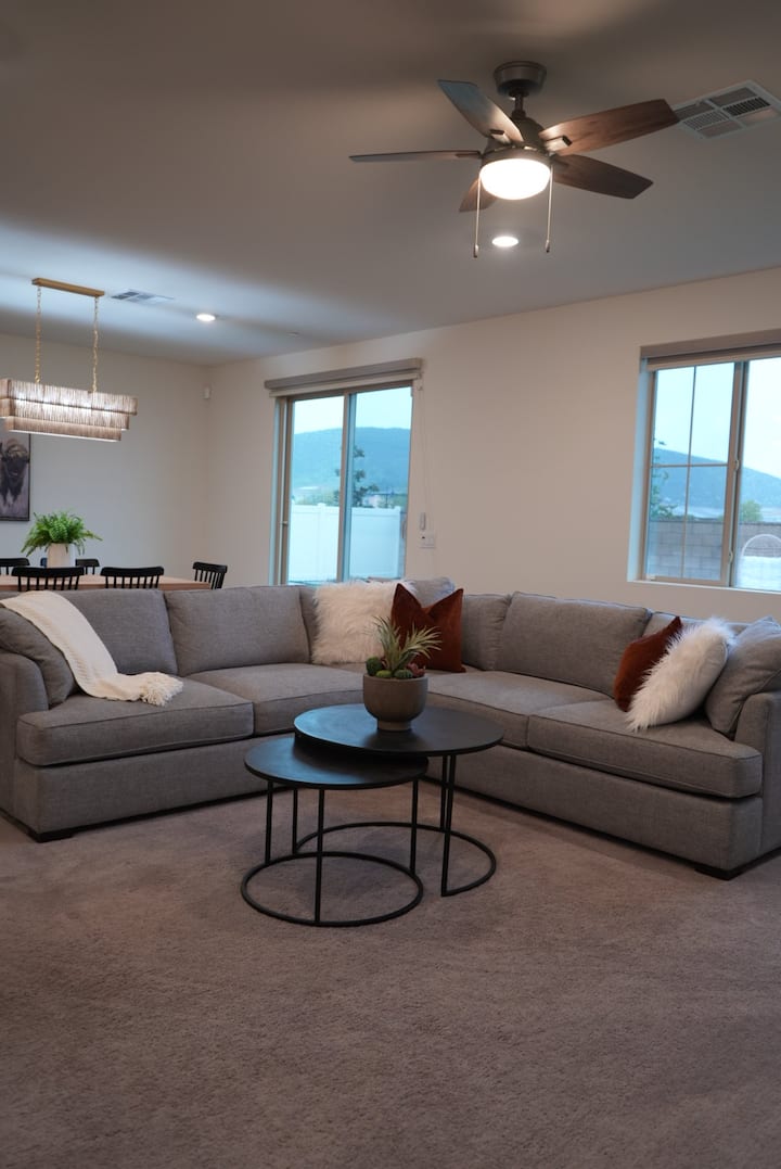 Sunset Hills 4 Bdrm 1-story Available Now - Menifee, CA