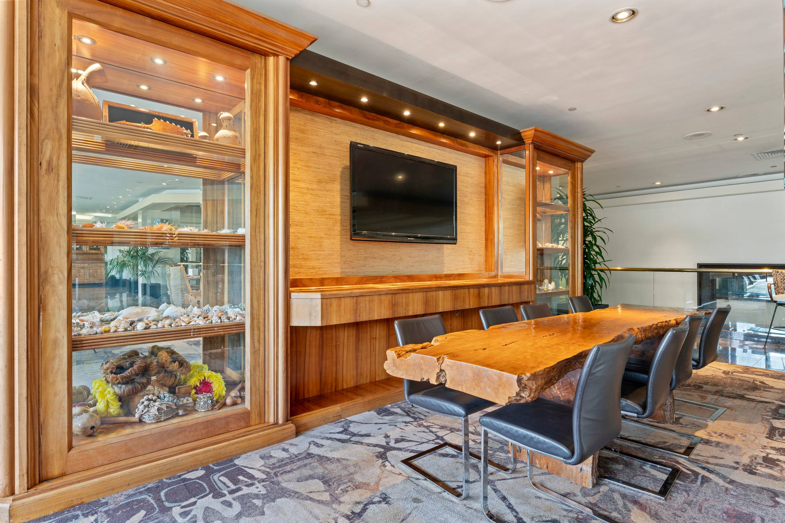 Your Waikiki Studio Near Beach. *no resort fees!* - Image 12