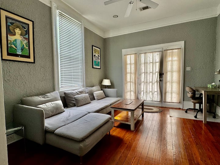 Spacious Bayou St John/greenway Shotgun + Parking - Metairie, LA