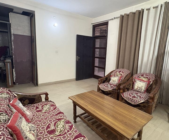 Anna's Homestay | Peaceful & Secure Stay - チャンディーガル