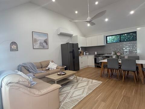 Popular Airbnb listing: Birdsong Stays Busselton in City Of Busselton