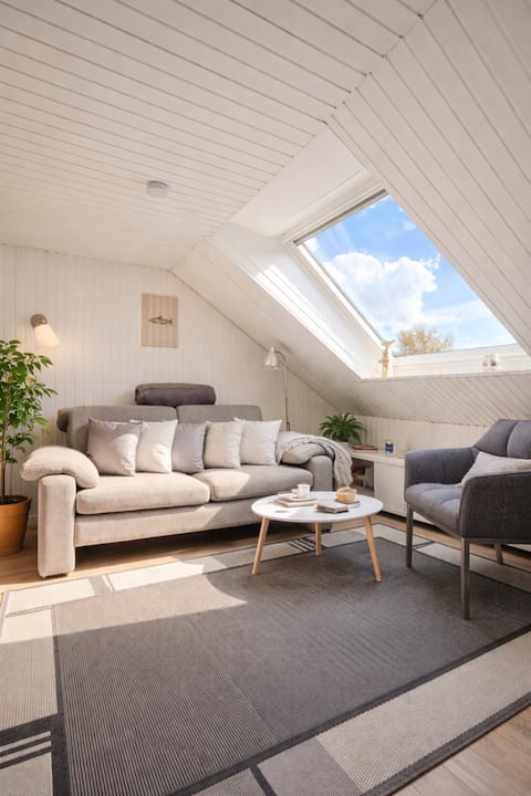 Popular Airbnb listing: Bright, quiet apartment near the beach - for moments of happiness - in Lübeck