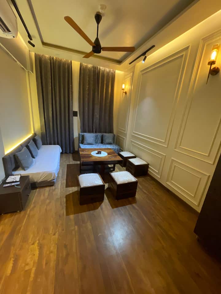 KinksomeNoir| Jacuzzi| Romantic stay| Airport - Apartments for