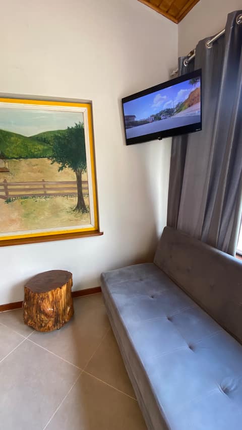 Top performing Airbnb: Mountain retreat with swimming pool, view and gourmet area in Petrópolis