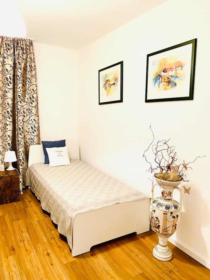 Business Apartment 3-bedroom & Balcony - Laatzen