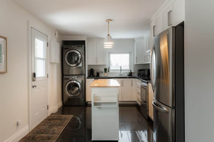 Le Sacrement | Bright & Charming | Sleeps 6 - Levis