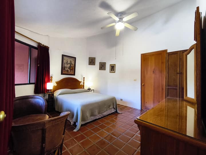 Schlafzimmer 4
