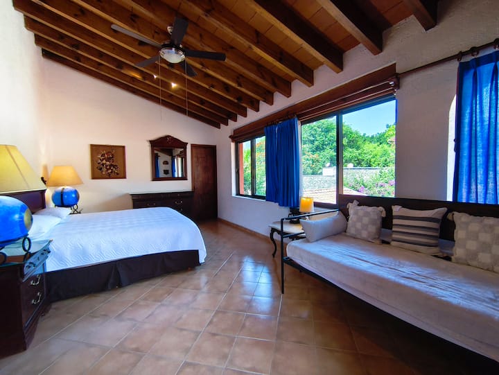 Schlafzimmer 5
