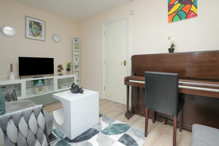 Contractors Home/work & Comfort/free Car Park - Maidstone