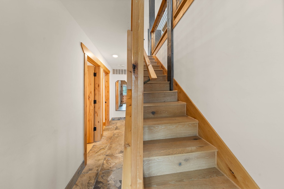 Incline Lodge — view 4