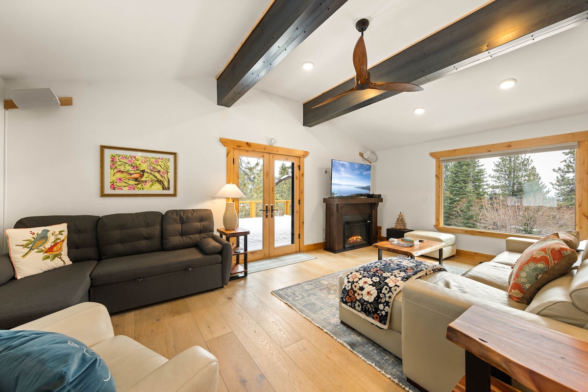 Incline Lodge — view 5