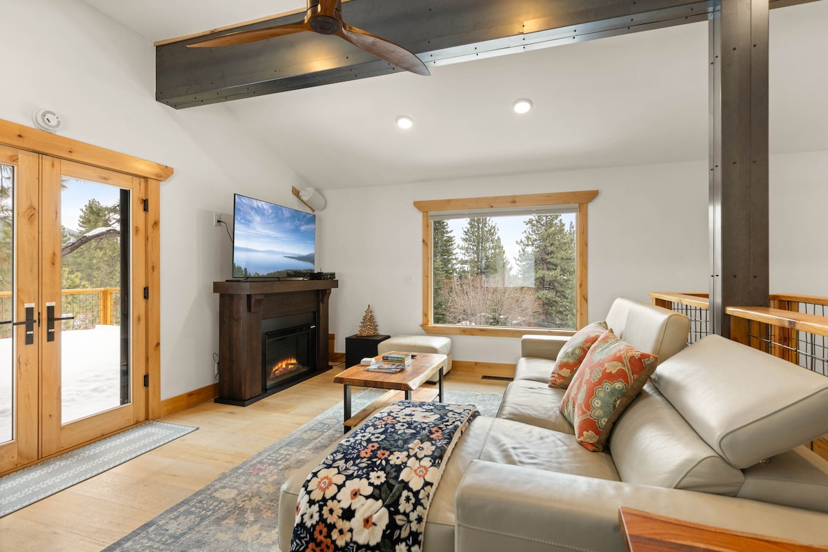 Incline Lodge — view 6