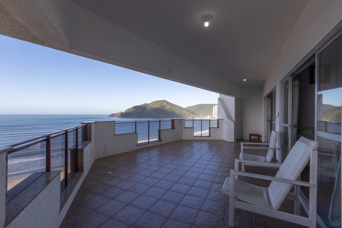 View of Oceanfront Apartment Panoramic View BC Barra Sul - Flats for Rent in ...