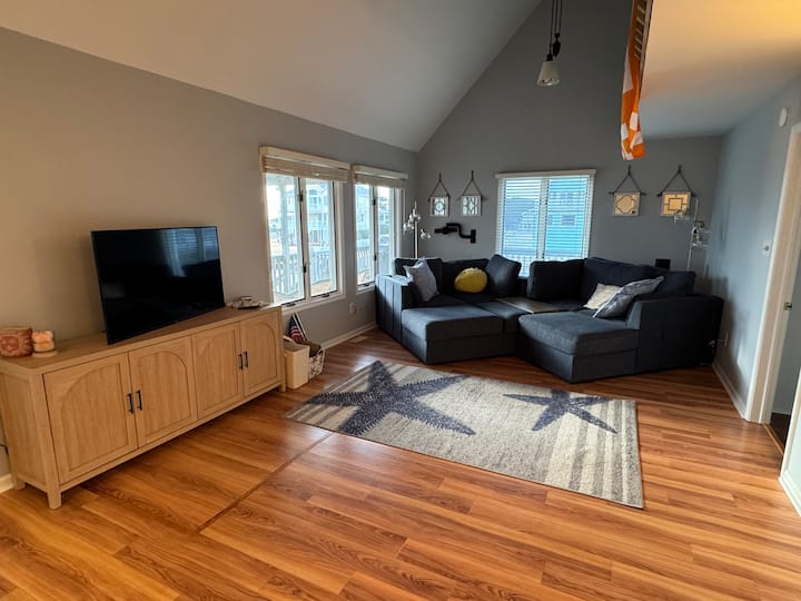 Waterfront! Sunset Views, Dock, Pool Access, Kayak - Nags Head, NC