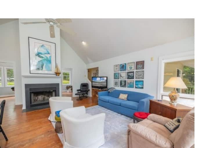 A Coral Cottage - Littleton, NC
