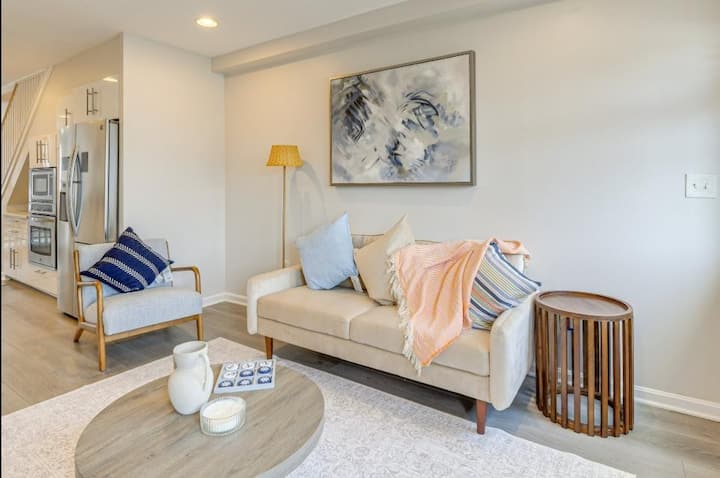 Row home near Johns Hopkins/CFG/Inner Harbor