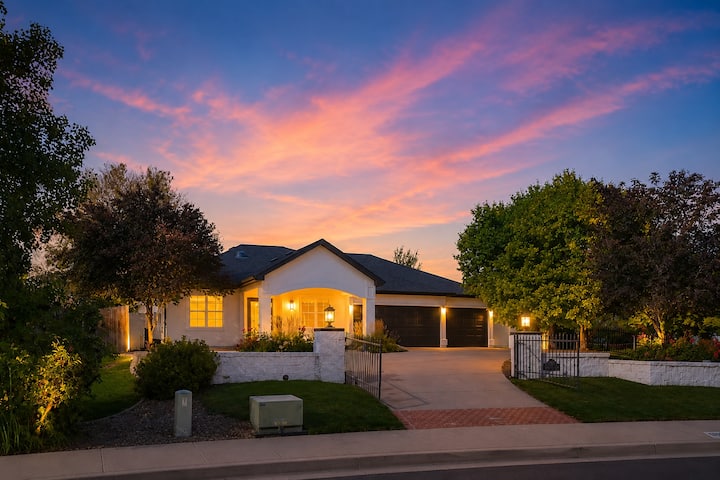 5br Retreat Near Downtown | Pets Ok | Sleeps 12 - Greeley, CO