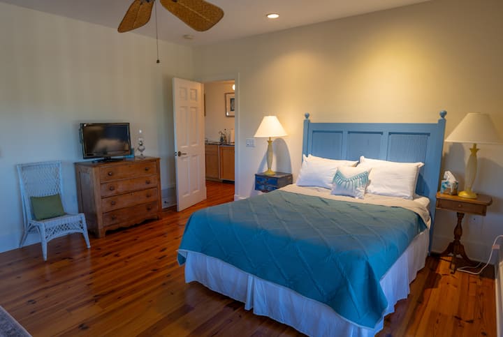 Pineapple House On Lgi! Bayfront Home With Pool! - Boca Grande, FL