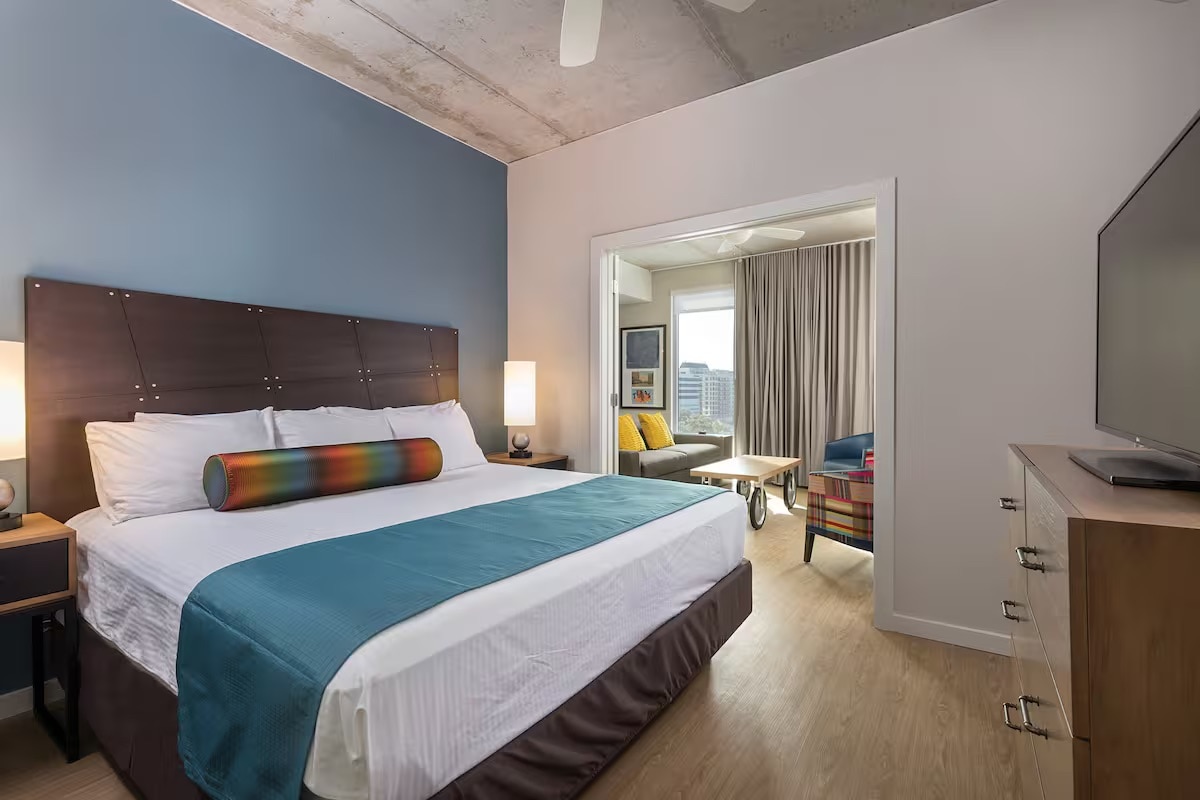 ACL Luxury 1BR/Sleeps 4 Downtown Austin