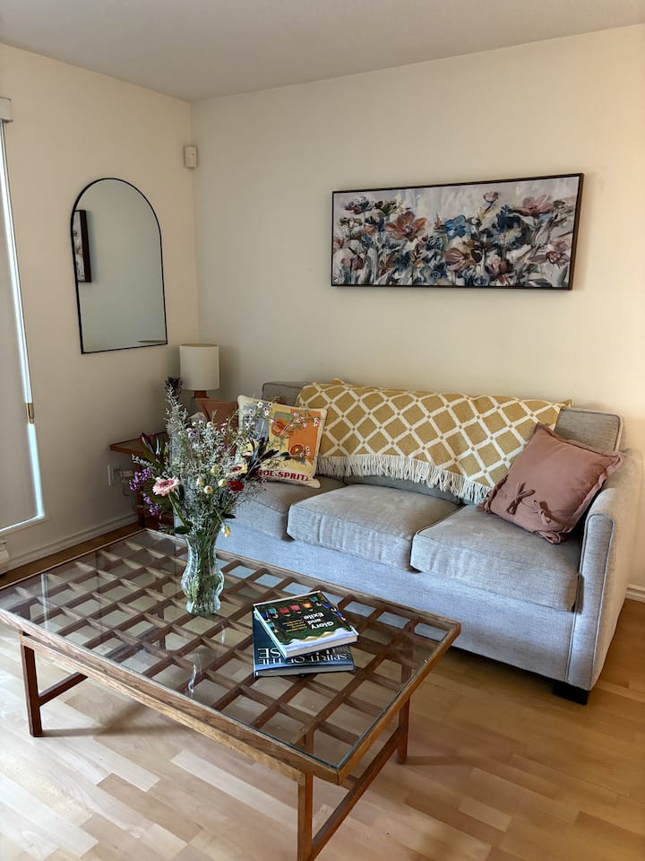 Kitsilano Beach Condo - Vancouver