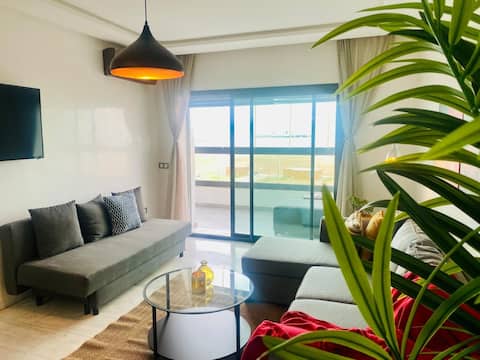 Successful Airbnb property: Apartment with Sea View – Corniche & Downtown in Mohammadia