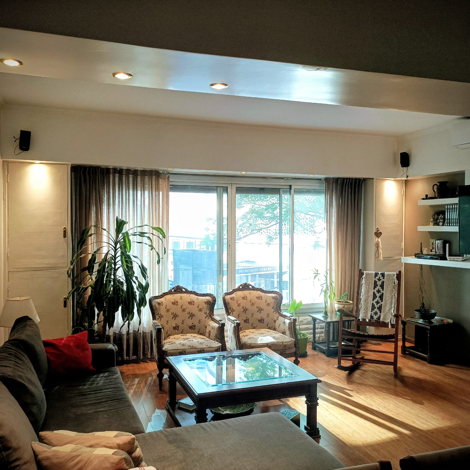Two-bedroom apartment with Av. del Libertador view in Vicente López