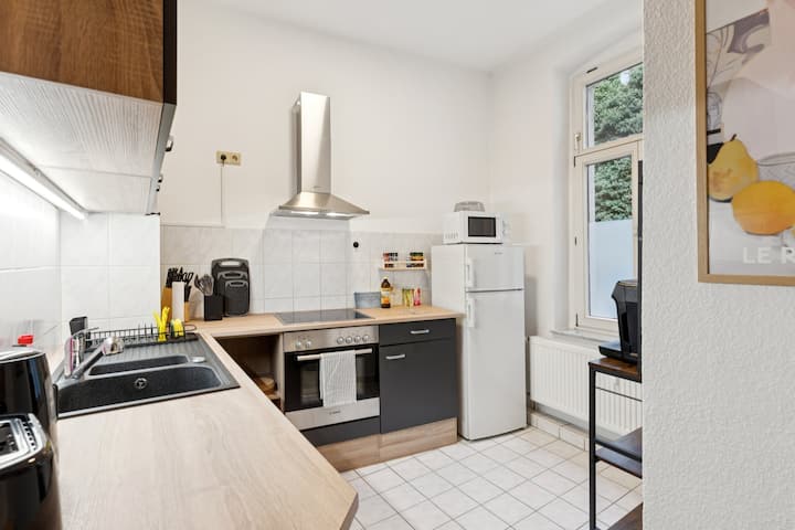 Larooms Altbauapartment |2 Schlafzimmer|stadtmitte - Halle, Almanya