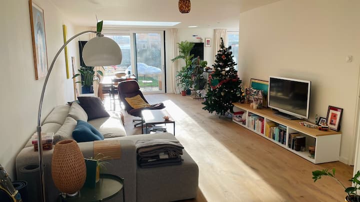 Ruime, Comfortabele Woning In Amsterdam-noord - Zaandam