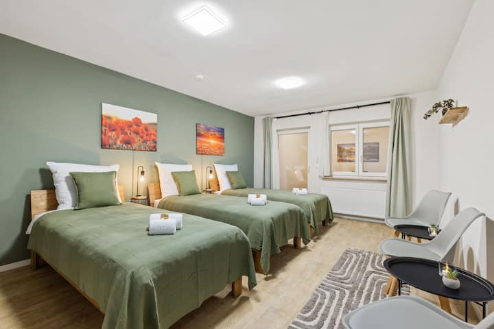 Moderne, Vollausgestattete 3 Br-wohnung Zentrumnah - Lich