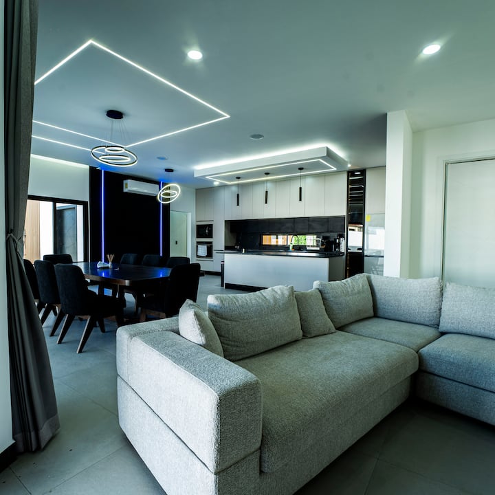 Luxury Pacific House - Liberia