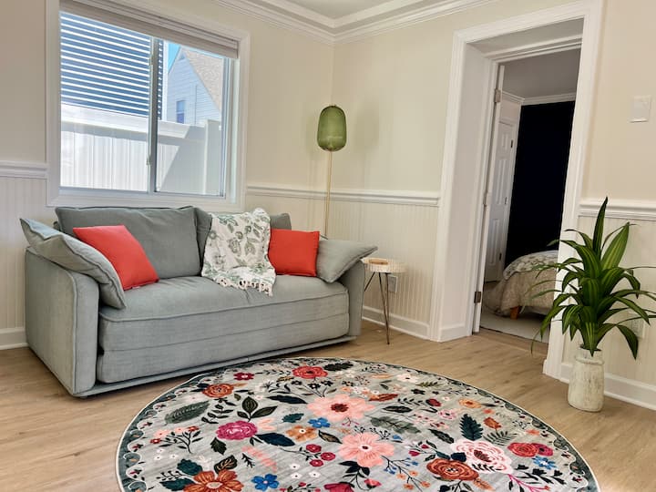 Coastal Cottage Oasis | Beachy & Bright And Cozy - Rock & Roll, North Wildwood