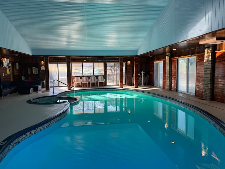 Cheerful 5-bedroom Lake House With Indoor Pool - ビーバー湖, AR