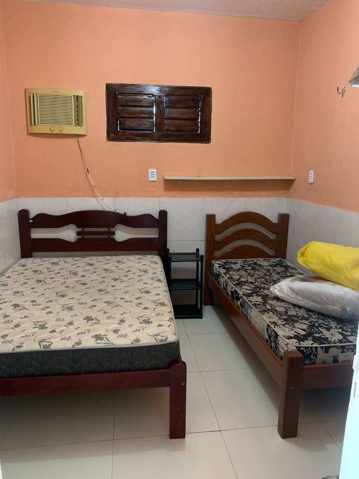 سرير مزدوج/ سرير فردي واحد/ مرتبة فردية إضافية 