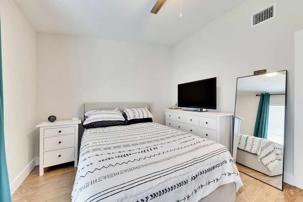 Charming Condo by Zilker & South Congress