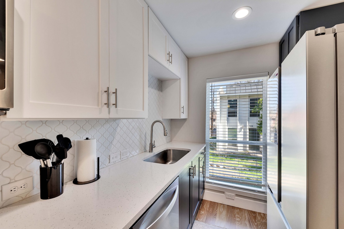 Charming Condo by Zilker & South Congress