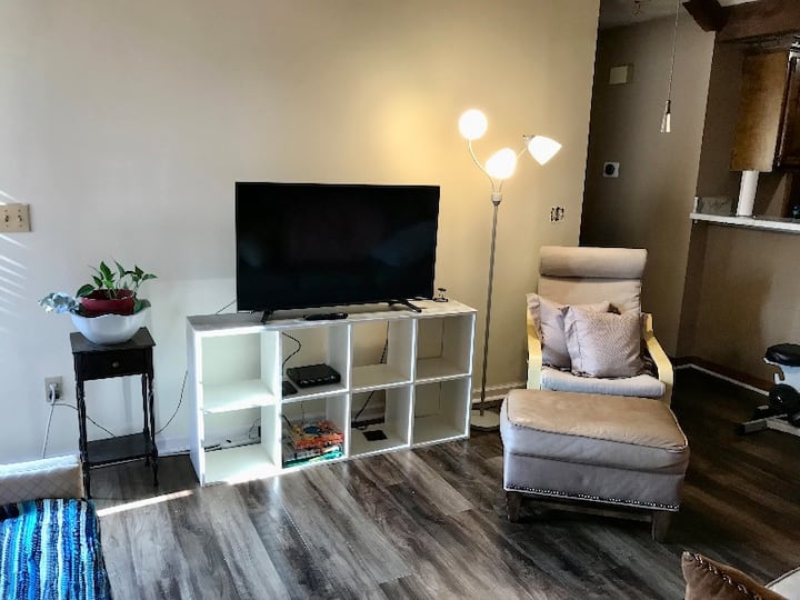 2 Bd Condo 15 Min From Kc With Pool World Cup - Shawnee, KS