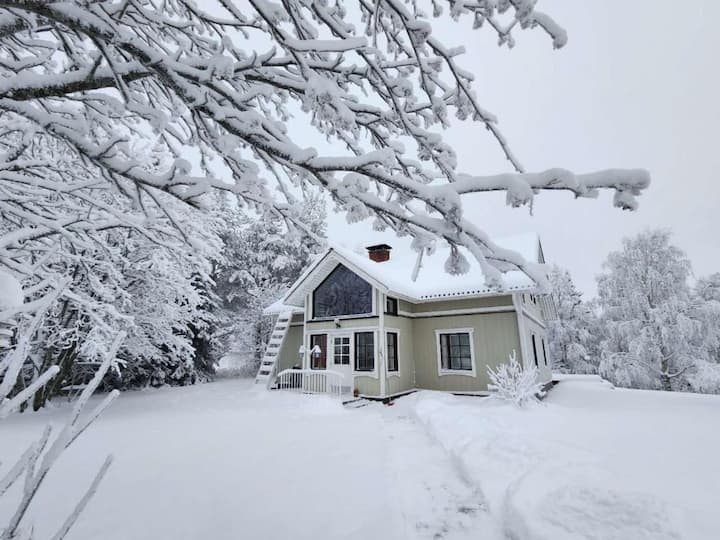 Villa Sinettästar-traditional Lapland Wooden House - Rovaniemi