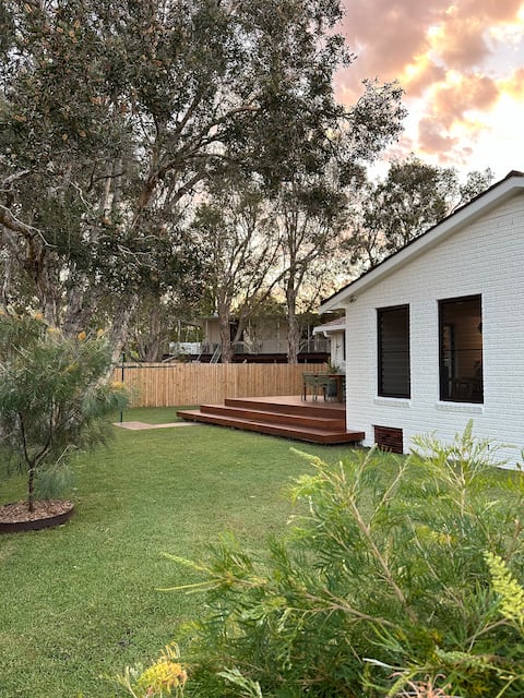 SWR House ~ coastal escape | pet friendly + sauna