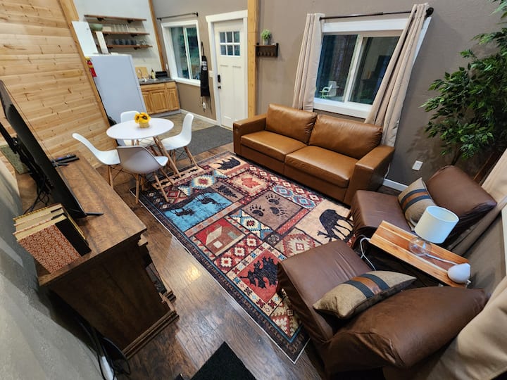 Cozy Retreat W/ Fire Pit, Deck, Bbq, Right Off I-5 - Castle Rock, WA