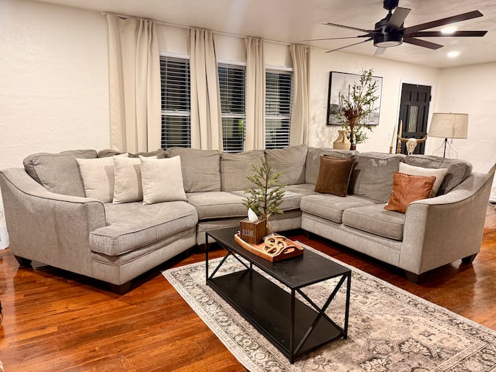 Game Day Ready – Cozy Home 5 Min From Stadium - Independence, MO