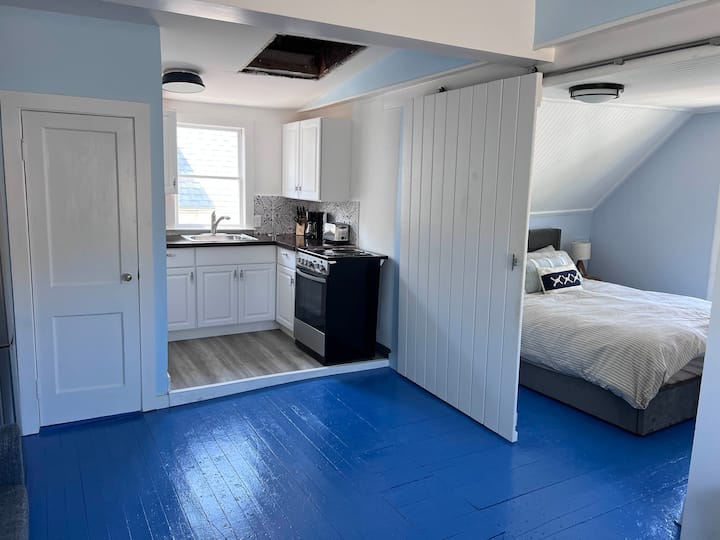 1 Br | Beach Access & Deck + Rooftop Deck - Provincetown, MA