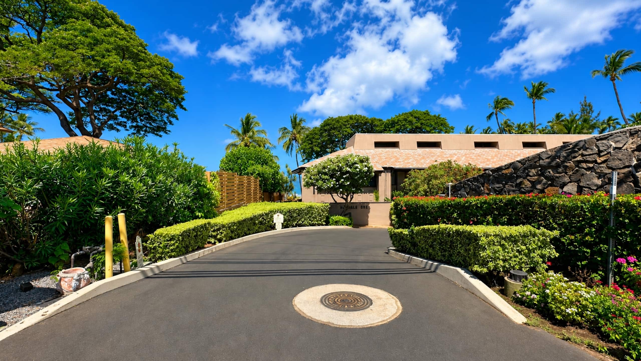 OCEANFRONT, Prestigiously REMODELED Chic Condo** - Image 34