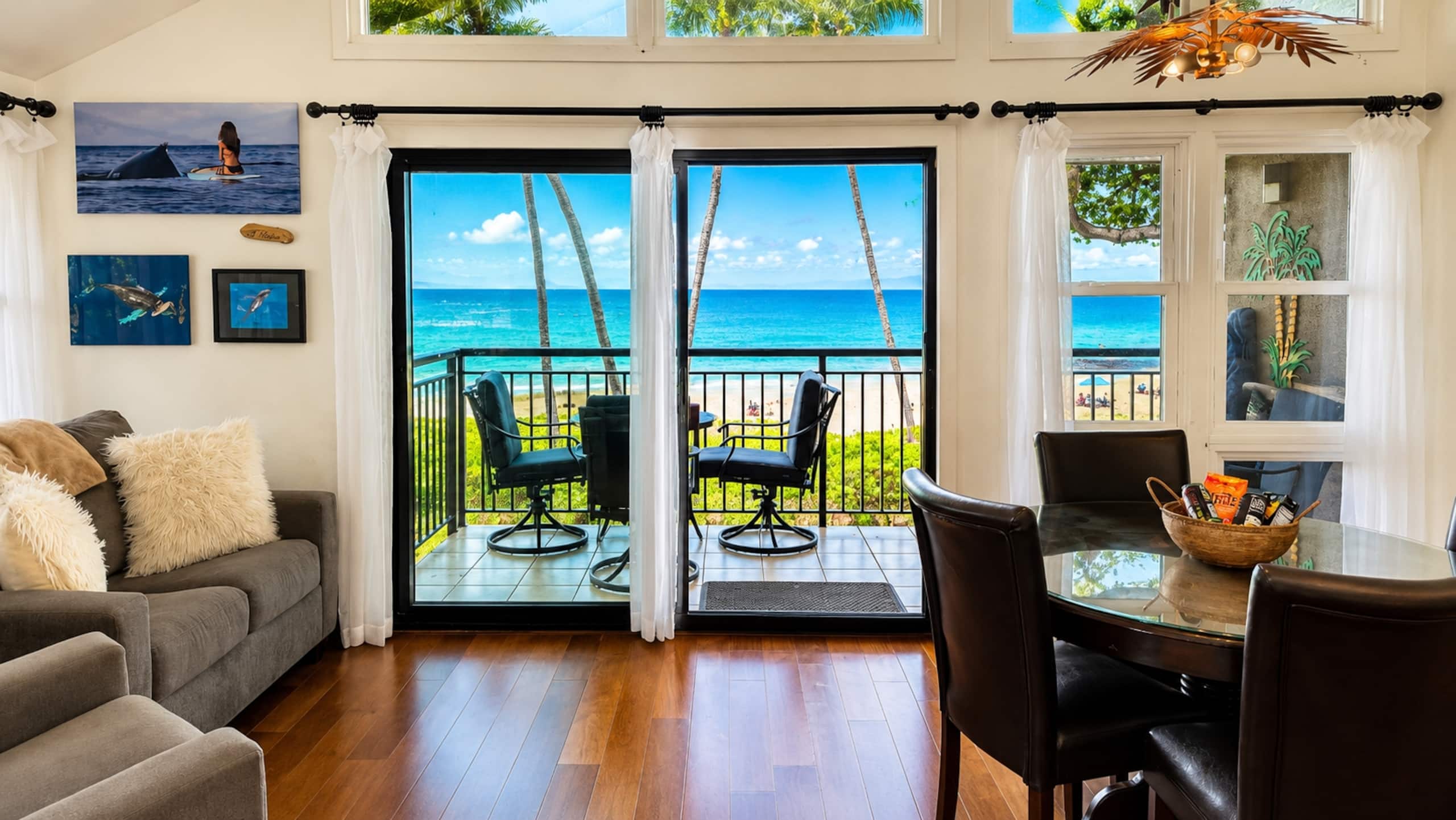 OCEANFRONT, Prestigiously REMODELED Chic Condo** - Image 2