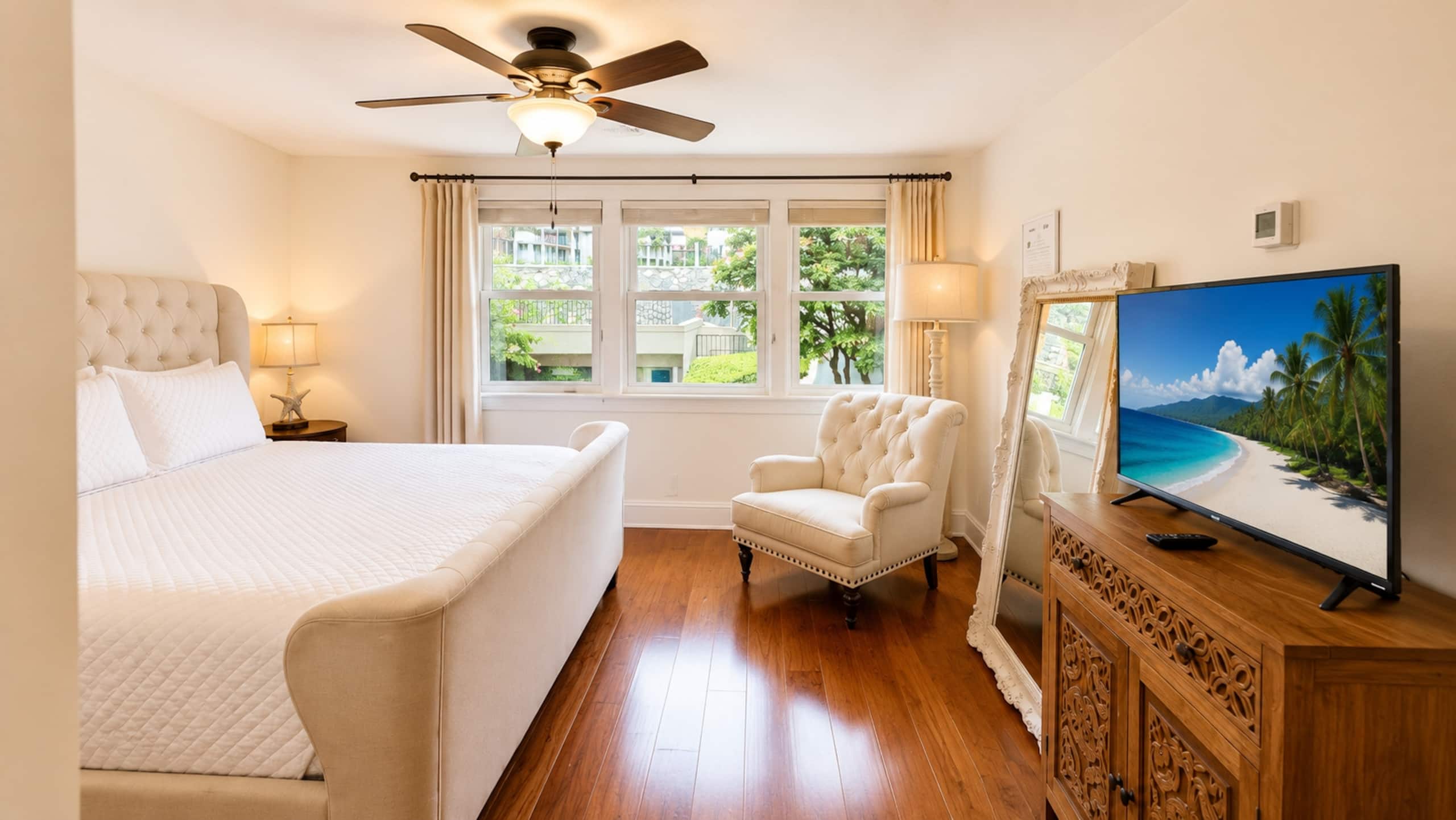 OCEANFRONT, Prestigiously REMODELED Chic Condo** - Image 14