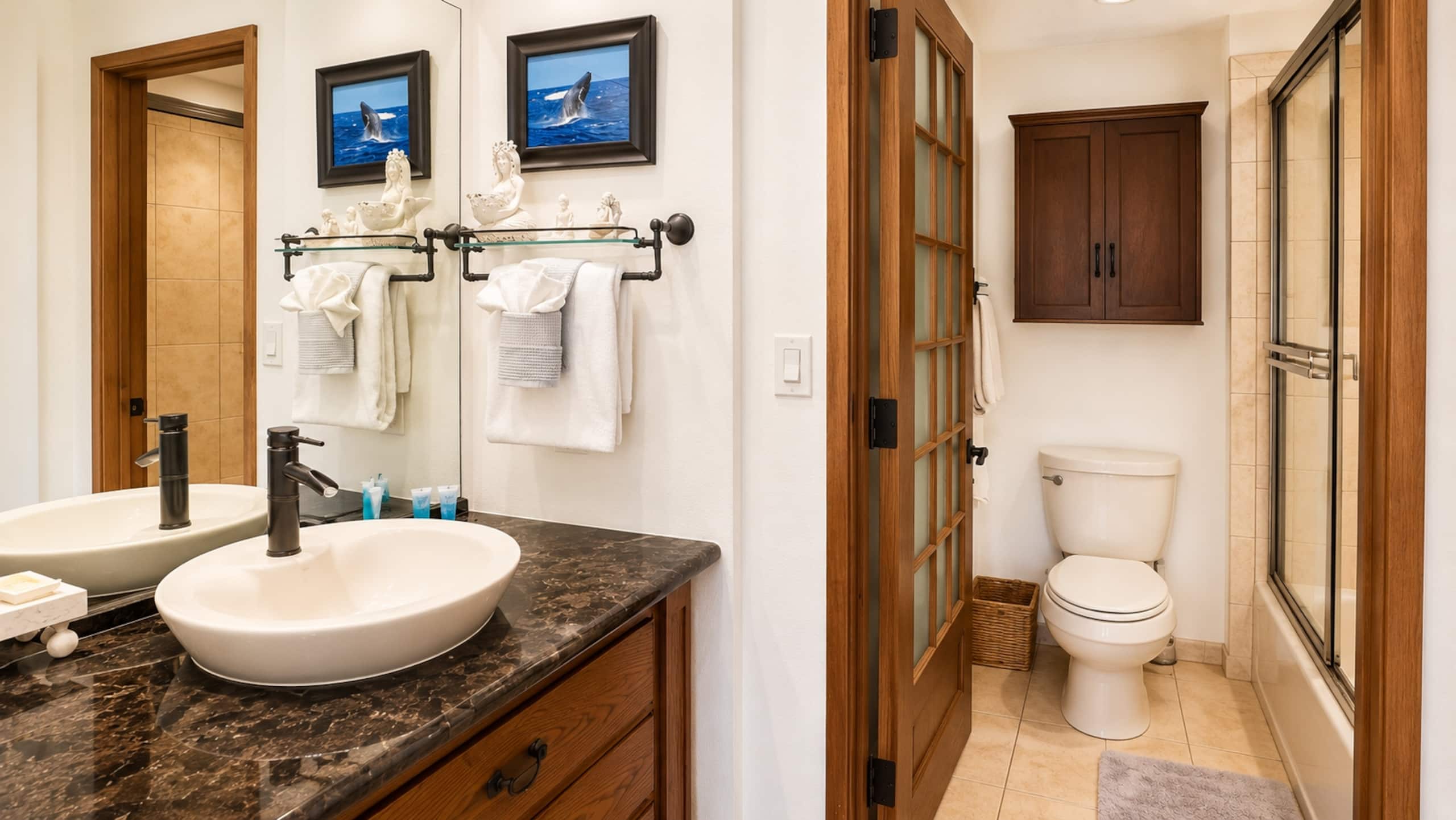 OCEANFRONT, Prestigiously REMODELED Chic Condo** - Image 21