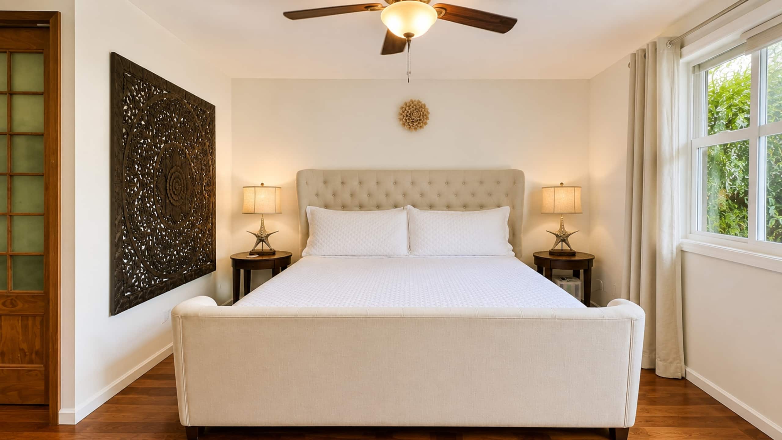 OCEANFRONT, Prestigiously REMODELED Chic Condo** - Image 17