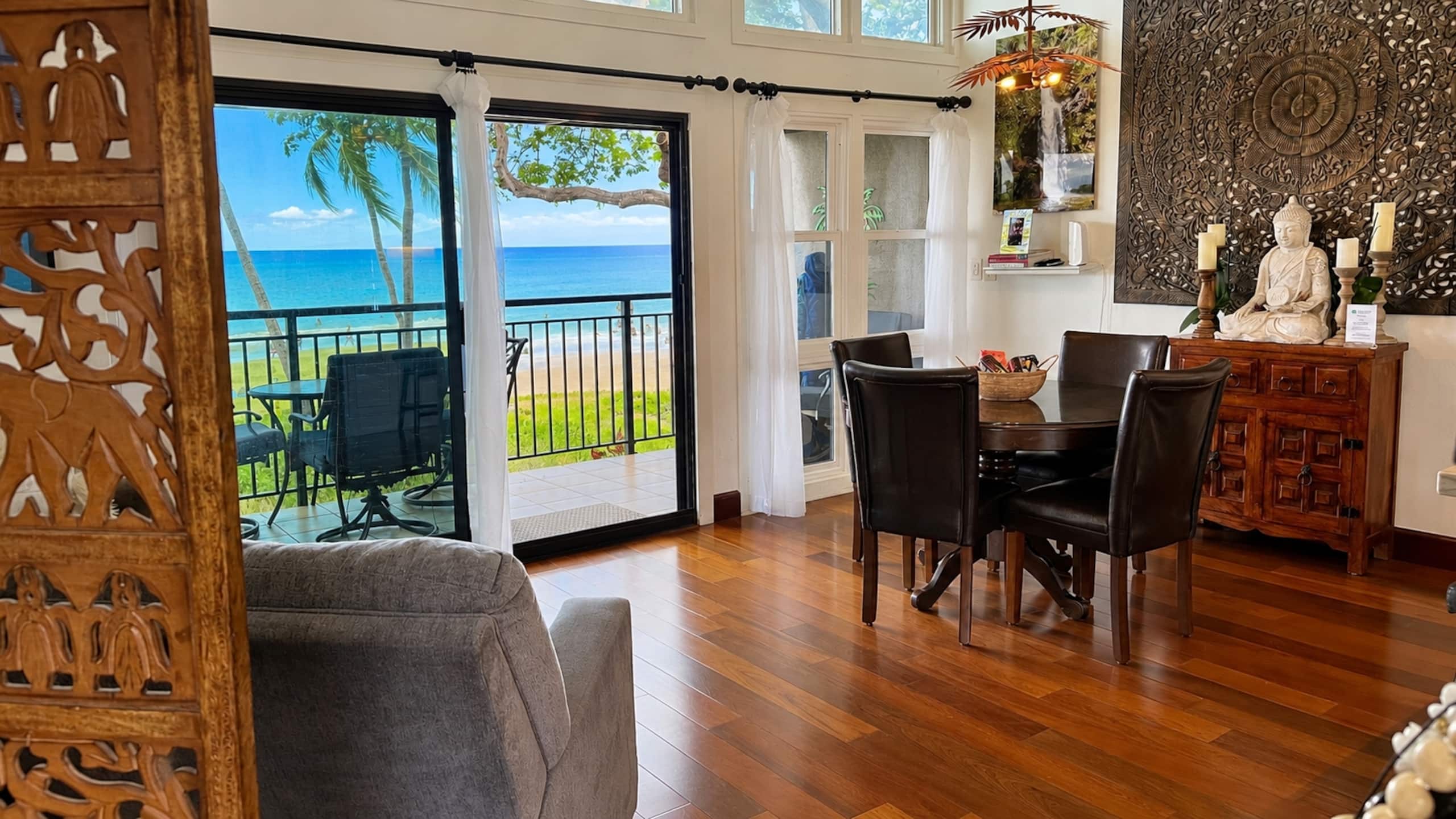 OCEANFRONT, Prestigiously REMODELED Chic Condo** - Image 3